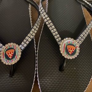Pizza sandals
